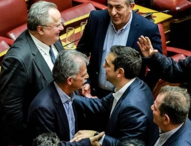 Γαλλικά ΜΜΕ για ψήφο εμπιστοσύνης: «Ο Αλέξης Τσίπρας κέρδισε μία πρώτη μάχη»